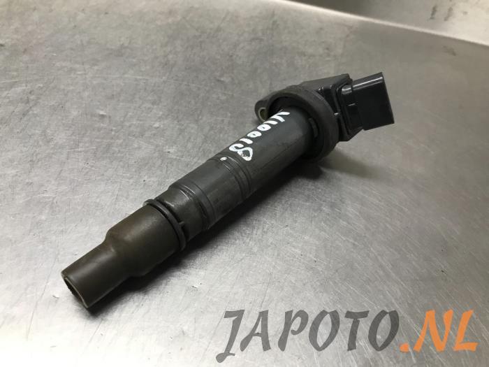 Gebruikte Bobine Toyota Avensis Wagon (T25/B1E) 2.0 16V VVT-i D4 Prijs € 10,49 Margeregeling aangeboden door Japoto Parts B.V.