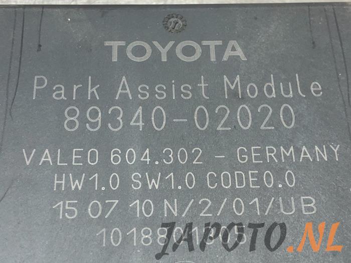 Module PDC van een Toyota Auris (E15) 1.8 16V HSD Full Hybrid 2011