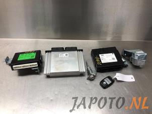 Gebruikte Kontaktslot + computer Kia Stonic (YB) 1.0i T-GDi 12V Eco-Dynamics+ Prijs € 262,45 Margeregeling aangeboden door Japoto Parts B.V.