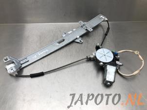 Gebruikte Ruitmechaniek 4Deurs rechts-voor Honda Jazz (GD/GE2/GE3) 1.4 i-Dsi Prijs € 59,95 Margeregeling aangeboden door Japoto Parts B.V.