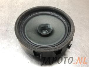 Gebruikte Speaker Mitsubishi Outlander (GF/GG) 2.0 16V PHEV 4x4 Prijs € 49,95 Margeregeling aangeboden door Japoto Parts B.V.