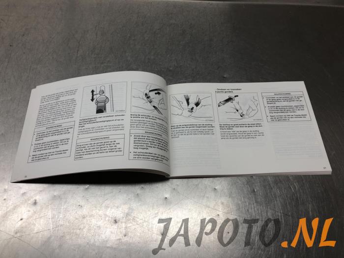Instructie Boekje van een Toyota Starlet (EP9) 1.3,XLi,GLi 16V 1996