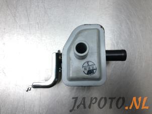 Gebruikte Vacuum ventiel Toyota Yaris IV (P21/PA1/PH1) 1.5 12V Hybrid Prijs € 29,95 Margeregeling aangeboden door Japoto Parts B.V.