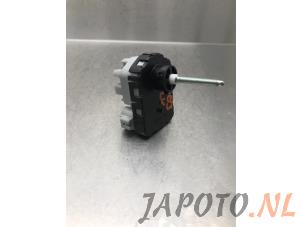 Gebruikte Koplampmotor Suzuki Vitara (LY/MY) 1.6 16V DDiS Prijs € 52,45 Margeregeling aangeboden door Japoto Parts B.V.