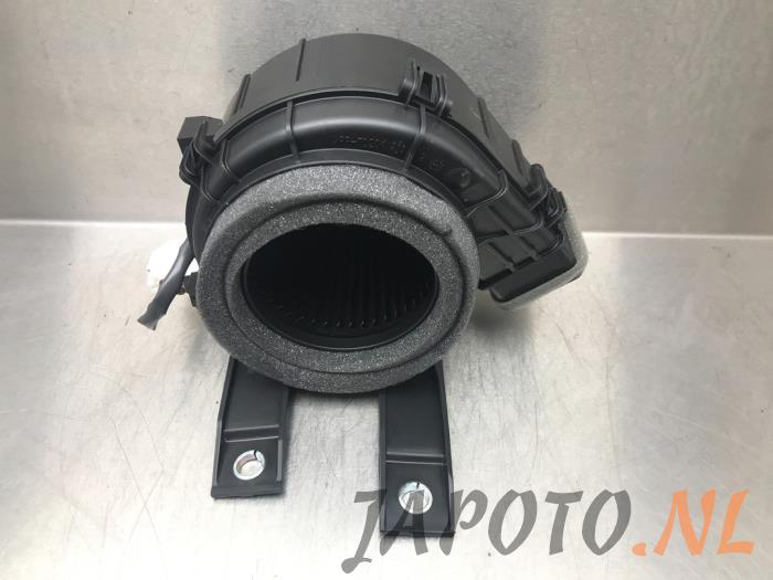 Heating and ventilation fan motor Suzuki Swace
