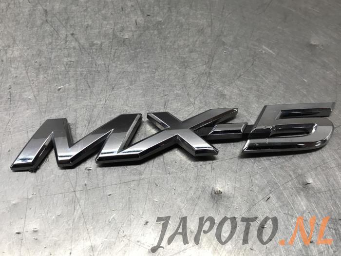 Auto Emblem für Mazda MX-5 2020 2021 2022 2023, ABS Abzeichen Dekoration  Aufkleber Car Sticker Ersetzen Sie Logo Auto-Styling Auto Body Dekoratives  Auto Zubehör,S : : Auto & Motorrad
