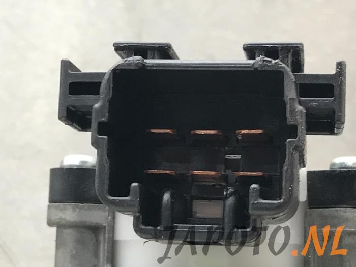 Kontaktslot + computer van een Suzuki Swift (ZA/ZC/ZD) 1.2 16_ 2014