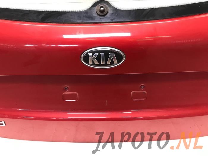 Achterklep van een Kia Cee'd Sportswagon (JDC5) 1.6 CRDi 16V VGT 2017