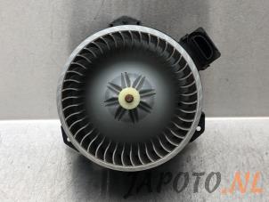 Gebruikte Kachel Ventilatiemotor Suzuki Swift (ZA/ZC/ZD1/2/3/9) 1.3 VVT 16V Prijs € 40,00 Margeregeling aangeboden door Japoto Parts B.V.
