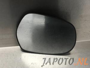 Gebruikte Spiegelglas rechts Toyota Land Cruiser (J12) 3.0 D-4D 16V Prijs € 24,95 Margeregeling aangeboden door Japoto Parts B.V.
