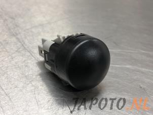 Gebruikte Lichtsensor Hyundai iX55 3.0 CRDI V6 24V Prijs € 20,95 Margeregeling aangeboden door Japoto Parts B.V.
