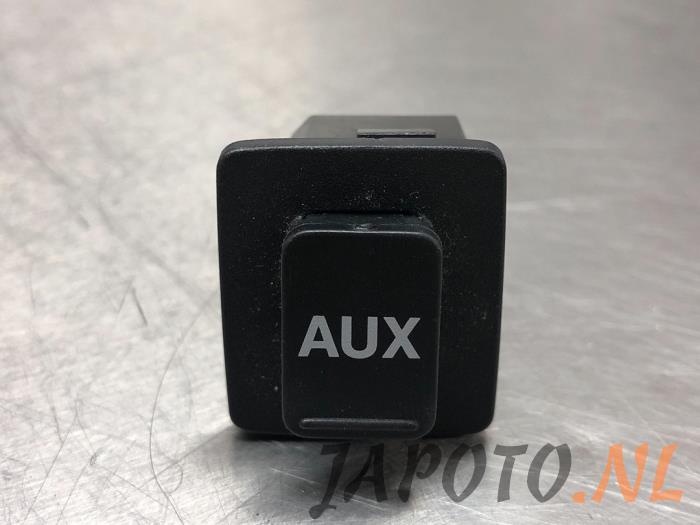 AUX/USB aansluiting Honda Civic