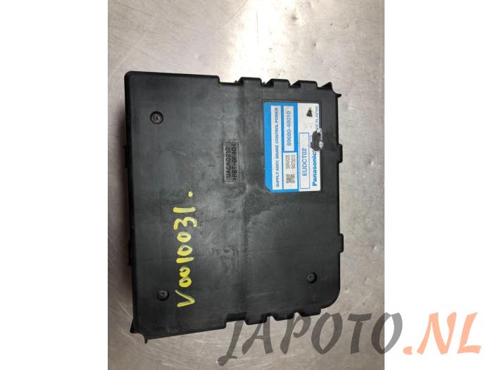 ABS Computer van een Lexus RX (U3) 400h V6 24V VVT-i 4x4 2006