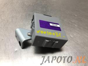 Gebruikte Module Ruitenwisser Lexus RX (U3) 400h V6 24V VVT-i 4x4 Prijs € 34,95 Margeregeling aangeboden door Japoto Parts B.V.