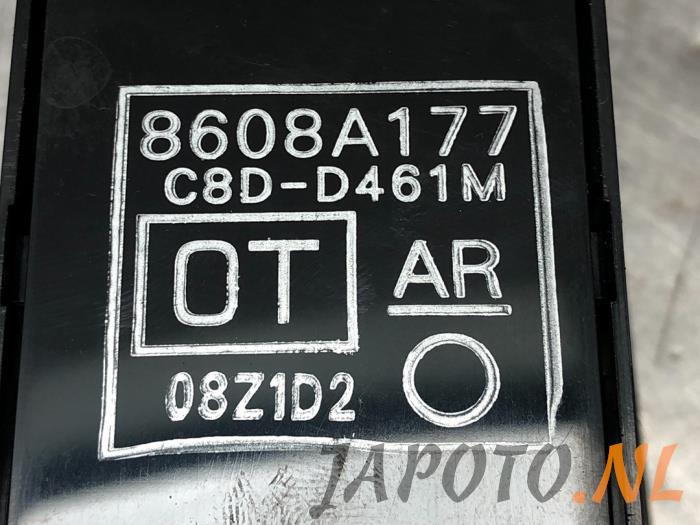 Combischakelaar ramen van een Mitsubishi Colt (Z2/Z3) 1.3 16V 2012