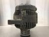 Dynamo van een Toyota Land Cruiser (J12) 3.0 D-4D 16V 2003