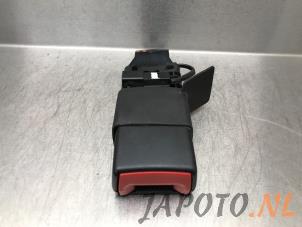 Gebruikte Veiligheidsgordel Insteek links-achter Toyota Avensis Wagon (T27) 2.0 16V D-4D-F Prijs € 14,95 Margeregeling aangeboden door Japoto Parts B.V.