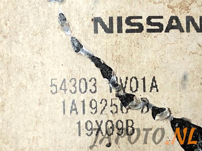 Schokdemperpoot links-voor van een Nissan Qashqai (J11) 1.3 DIG-T 160 16V 2019