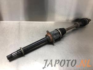 Gebruikte Aandrijfas rechts-voor Toyota Avensis Wagon (T27) 2.0 16V D-4D-F Prijs € 52,49 Margeregeling aangeboden door Japoto Parts B.V.