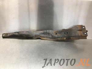 Gebruikte Drager vooras Mitsubishi Outlander (CU) 2.0 16V 4x2 Prijs € 52,45 Margeregeling aangeboden door Japoto Parts B.V.