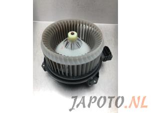 Gebruikte Kachel Ventilatiemotor Toyota Verso 2.0 16V D-4D-F Prijs € 39,95 Margeregeling aangeboden door Japoto Parts B.V.