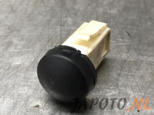 Gebruikte Lichtsensor Lexus IS (E3) Prijs € 15,74 Margeregeling aangeboden door Japoto Parts B.V.