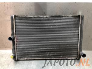 Gebruikte Radiateur Toyota Auris (E18) 1.4 D-4D-F 16V Prijs € 78,70 Margeregeling aangeboden door Japoto Parts B.V.