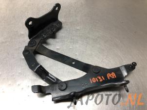 Gebruikte Kofferdeksel Scharnier Mazda MX-5 RF (ND) 2.0 SkyActiv G-160 16V Prijs € 26,24 Margeregeling aangeboden door Japoto Parts B.V.