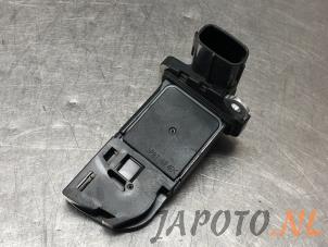 Gebruikte Luchthoeveelheidsmeter Toyota Auris (E18) 1.4 D-4D-F 16V Prijs € 47,20 Margeregeling aangeboden door Japoto Parts B.V.