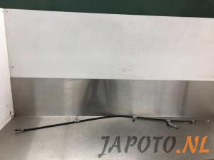 Gebruikte Handrem Kabel Kia Stonic (YB) 1.0i T-GDi 12V Eco-Dynamics+ Prijs € 26,20 Margeregeling aangeboden door Japoto Parts B.V.
