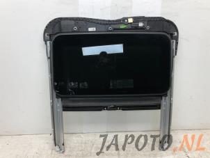 Gebruikte Panoramadak Kia Stonic (YB) 1.0i T-GDi 12V Eco-Dynamics+ Prijs € 395,00 Margeregeling aangeboden door Japoto Parts B.V.