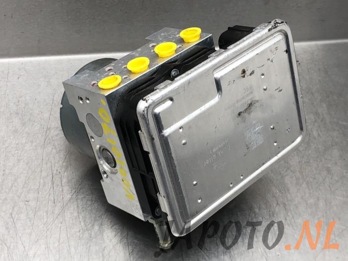 Gebruikte ABS Pomp Mitsubishi Eclipse Cross (GK/GL) Prijs € 367,45 Margeregeling aangeboden door Japoto Parts B.V.