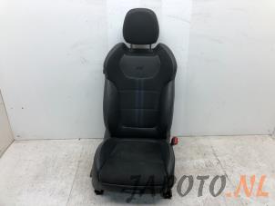 Gebruikte Stoel rechts Hyundai i30 Fastback (PDEBA/PEDBC) 2.0 N Turbo 16V Prijs € 261,45 Margeregeling aangeboden door Japoto Parts B.V.