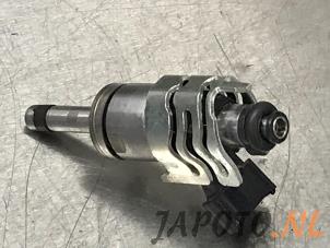 Gebruikte Injector (benzine injectie) Toyota RAV4 (A5) 2.5 Hybrid 16V AWD Prijs € 99,95 Margeregeling aangeboden door Japoto Parts B.V.