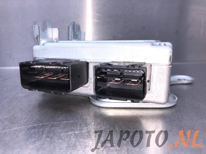 Computer Stuurbekrachtiging van een Honda CR-Z (ZF1) 1.5 Hybrid 16V 2012