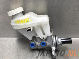 Gebruikte Hoofdremcilinder Mitsubishi Space Star (A0) 1.0 12V Prijs € 26,24 Margeregeling aangeboden door Japoto Parts B.V.