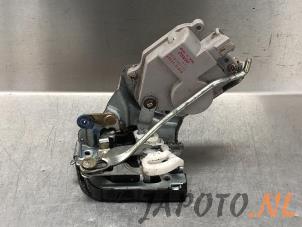 Gebruikte Portierslot Mechaniek 2deurs rechts Suzuki Jimny Hardtop 1.3i 16V 4x4 Prijs € 34,95 Margeregeling aangeboden door Japoto Parts B.V.