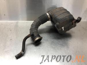 Gebruikte Luchtfilterhuis Suzuki Jimny Hardtop 1.3i 16V 4x4 Prijs € 52,50 Margeregeling aangeboden door Japoto Parts B.V.