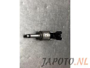 Gebruikte Injector (benzine injectie) Toyota RAV4 (A5) 2.5 Hybrid 16V Prijs € 99,95 Margeregeling aangeboden door Japoto Parts B.V.