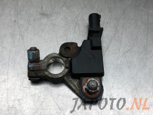 Gebruikte Accu sensor Mitsubishi Space Star (A0) 1.0 12V Prijs € 31,45 Margeregeling aangeboden door Japoto Parts B.V.