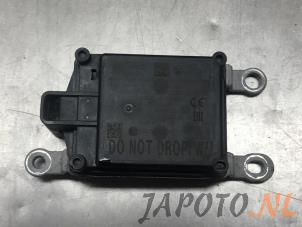Gebruikte Sensor ACC (afstand) Nissan Micra (K14) 1.0 IG-T 100 Prijs € 174,95 Margeregeling aangeboden door Japoto Parts B.V.