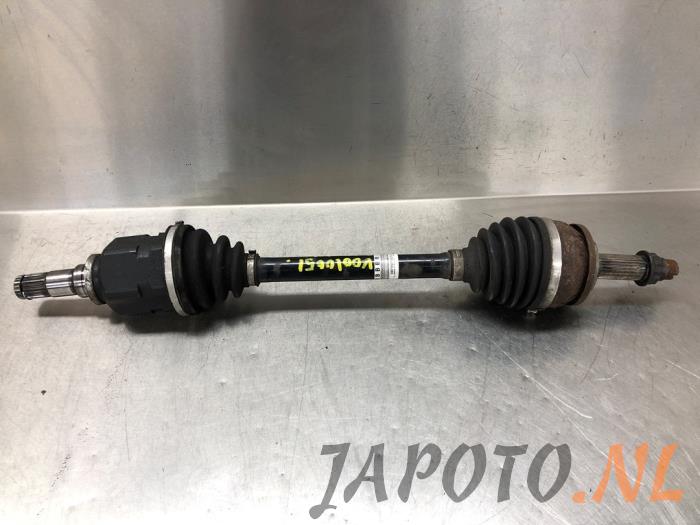 Front drive shaft, left Toyota Auris