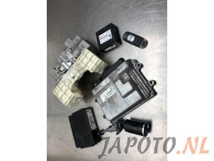 Gebruikte Kontaktslot + computer Mazda 6 SportBreak (GJ/GH/GL) 2.2 SkyActiv-D 150 16V Prijs € 262,49 Margeregeling aangeboden door Japoto Parts B.V.