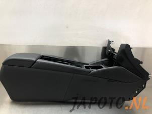 Gebruikte Middenconsoles Mazda 6 SportBreak (GJ/GH/GL) 2.2 SkyActiv-D 150 16V Prijs € 131,20 Margeregeling aangeboden door Japoto Parts B.V.