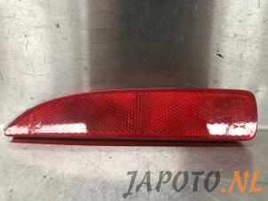 Gebruikte Bumper reflector links-achter Mazda 6 SportBreak (GJ/GH/GL) 2.2 SkyActiv-D 150 16V Prijs € 14,99 Margeregeling aangeboden door Japoto Parts B.V.