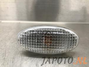 Gebruikte Knipperlicht Scherm rechts-voor Mazda 2 (NB/NC/ND/NE) 1.4 16V Prijs € 6,95 Margeregeling aangeboden door Japoto Parts B.V.