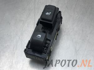 Gebruikte Elektrisch Raam Schakelaar Kia Sportage (NQ5) 1.6 T-GDi Hybrid 16V AWD Prijs € 49,95 Margeregeling aangeboden door Japoto Parts B.V.