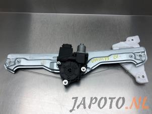Gebruikte Raammechaniek 4Deurs links-voor Kia Sportage (NQ5) 1.6 T-GDi Hybrid 16V AWD Prijs € 149,95 Margeregeling aangeboden door Japoto Parts B.V.