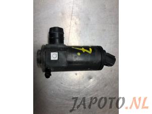 Gebruikte Ruitensproeierpomp voor Hyundai Elantra Prijs € 25,35 Inclusief btw aangeboden door Japoto Parts B.V.