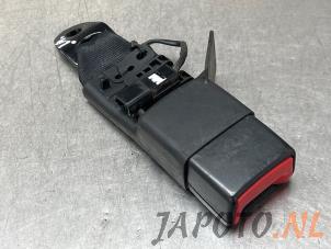 Gebruikte Veiligheidsgordel Insteek links-achter Toyota Avensis Wagon (T27) 1.8 16V VVT-i Prijs € 74,95 Margeregeling aangeboden door Japoto Parts B.V.